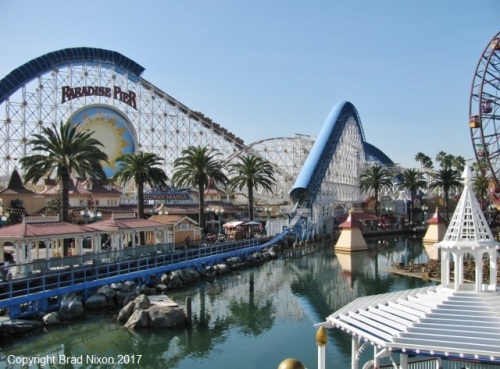 Disney Paradise Pier Brad Nixon 8332 (640x473)